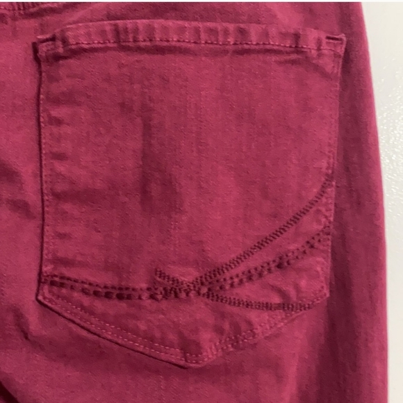 NYDJ Merlot 5 Pocket Boot Cut Jeans Size 6P - Picture 5 of 10